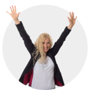 Kontakt zu Karina Treutlein. Foto von ihr innerhalb eines grauen Kreises.